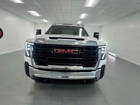 New 2026 GMC Sierra 3500 Pro w/ Convenience Package image 2