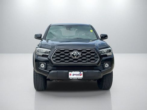 Used 2022 Toyota Tacoma TRD Off-Road AWD/4WD image 2