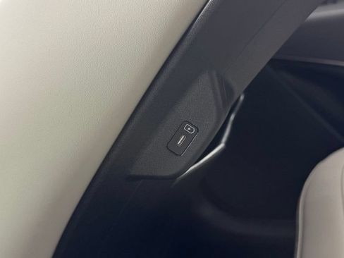 New 2026 Kia Niro EX FWD image 36