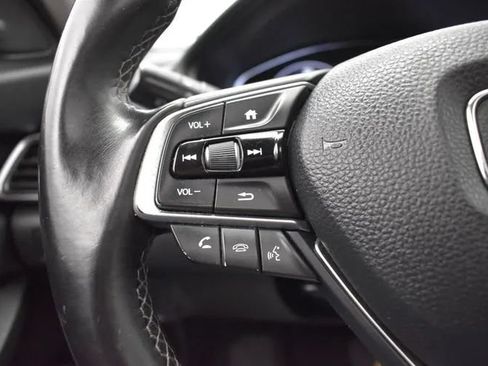 Used 2018 Honda Accord Touring image 24