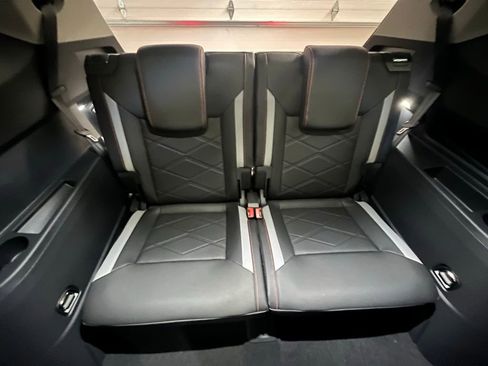 New 2026 Volkswagen Atlas Peak Edition AWD/4WD image 25