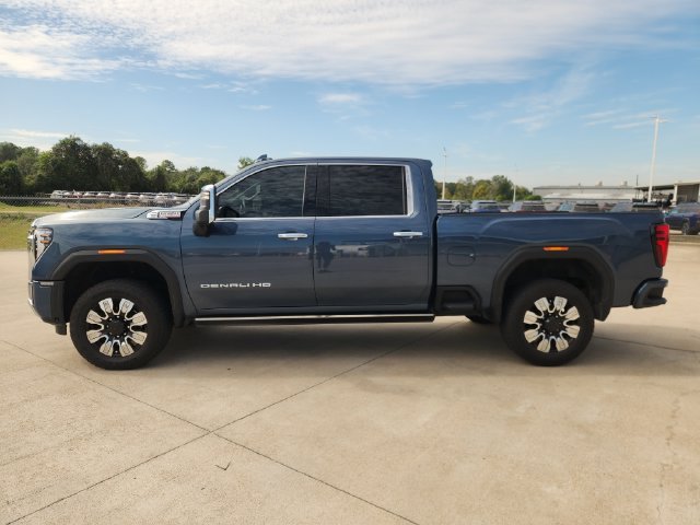 Used 2025 GMC Sierra 2500 Denali w/ Denali Reserve Package AWD/4WD image 4