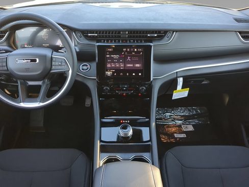 Used 2025 Jeep Grand Cherokee Laredo X w/ Luxury Tech Group I RWD image 24
