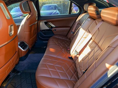 Used 2023 BMW 760i xDrive 760i xDrive w/ Executive Package image 25