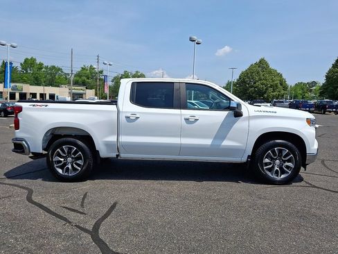 Certified 2025 Chevrolet Silverado 1500 LT AWD/4WD image 10