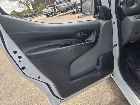 Used 2019 Nissan NV200 S FWD image 15
