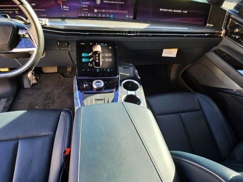 Used 2025 Cadillac Escalade IQ Sport 2 image 10