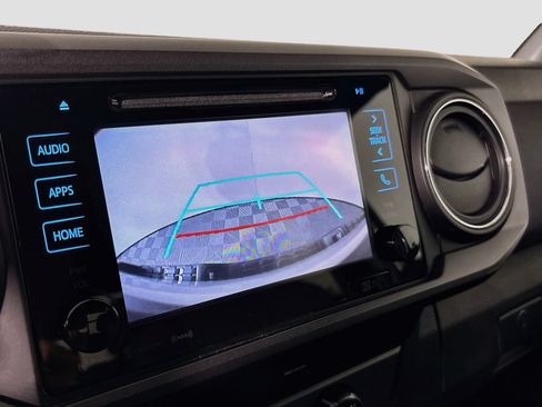 Used 2019 Toyota Tacoma TRD Off-Road w/ Technology Package AWD/4WD image 17