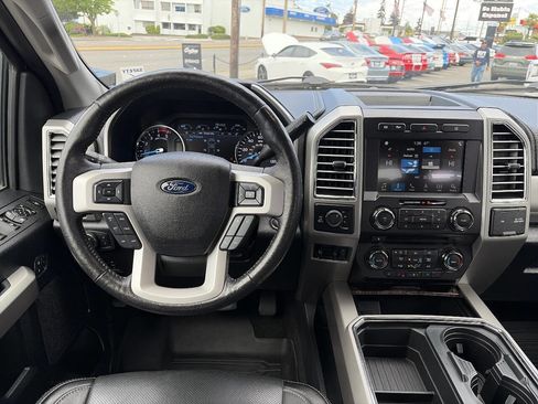 Used 2017 Ford F350 Lariat w/ Lariat Ultimate Package AWD/4WD image 28