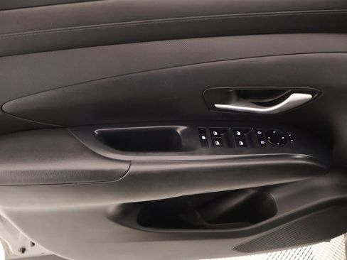 Used 2025 Hyundai Tucson SE image 14