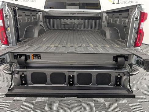 Used 2024 Chevrolet Silverado 2500 ZR2 w/ Technology Package image 30