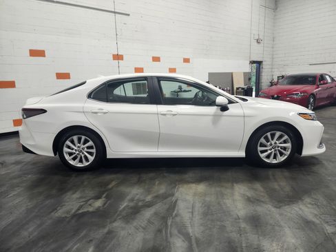 Used 2024 Toyota Camry LE image 11