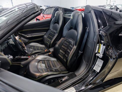 Used 2018 Ferrari 488 Spider RWD image 38