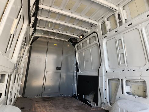 Used 2020 Mercedes-Benz Sprinter 144 Cargo image 30