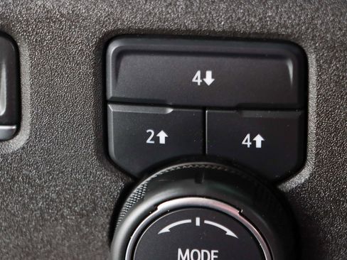 Used 2024 Chevrolet Silverado 3500 LT w/ Convenience Package image 22