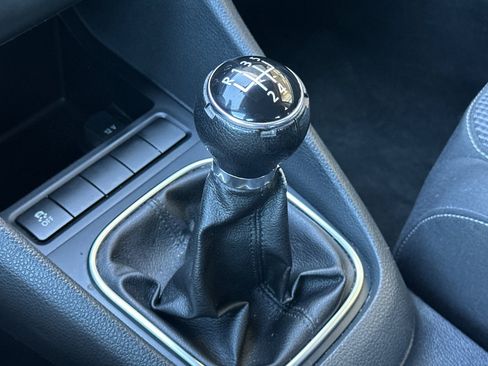 Used 2012 Volkswagen Golf 2-Door image 20