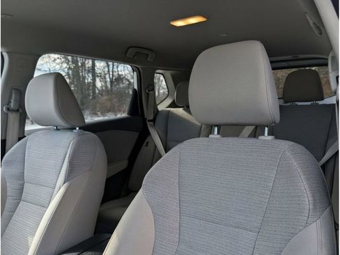 Used 2023 Nissan Rogue SV image 16