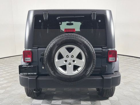 Used 2017 Jeep Wrangler Unlimited Sport w/ Quick Order Package 24S AWD/4WD image 6