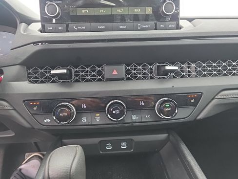 Used 2025 Honda Accord SE image 17