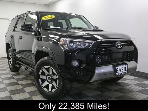 Used 2023 Toyota 4Runner TRD Off-Road Premium image 2