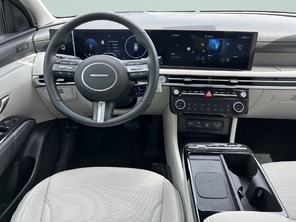 Certified 2025 Hyundai Tucson Limited AWD/4WD image 19