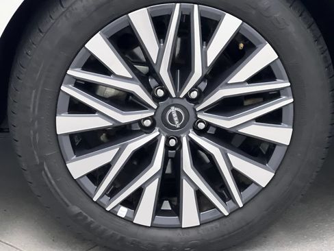 Used 2025 Nissan Altima 2.5 SV FWD image 66