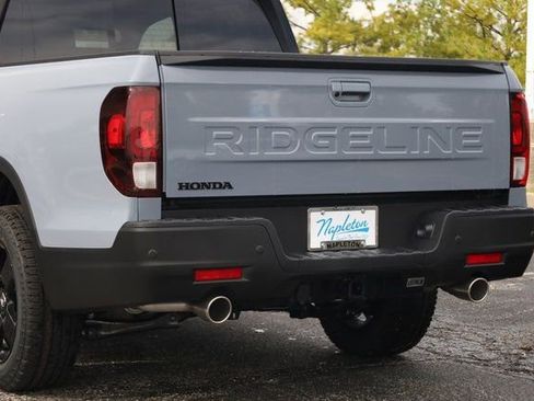 New 2026 Honda Ridgeline Black Edition image 8