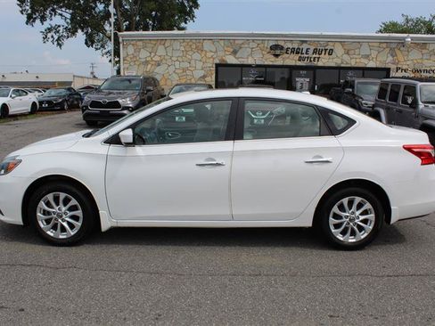Used 2016 Nissan Sentra SV w/ Driver's Assist Package FWD image 4