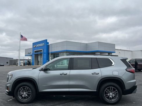 Used 2025 GMC Acadia Elevation FWD image 7