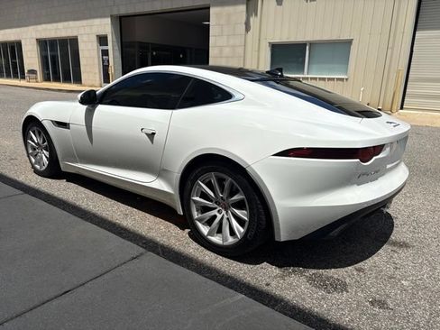 Used 2018 Jaguar F-TYPE Coupe RWD image 6