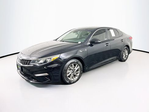 Used 2019 Kia Optima LX image 3