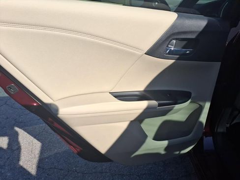 Used 2017 Honda Accord EX-L image 20