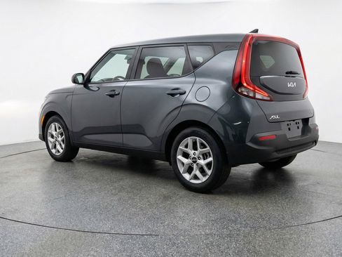 Used 2025 Kia Soul LX w/ LX Technology Package image 6