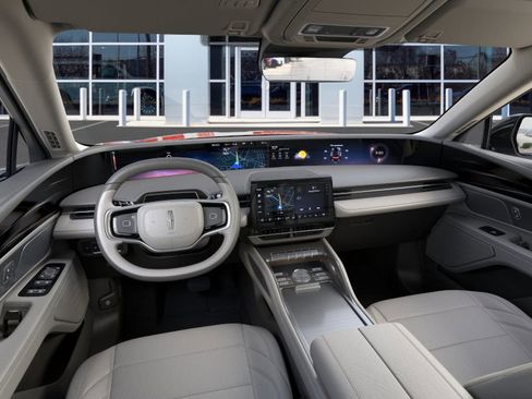 New 2025 Lincoln Nautilus Premier image 9