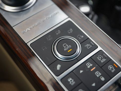 Used 2016 Land Rover Range Rover HSE image 37