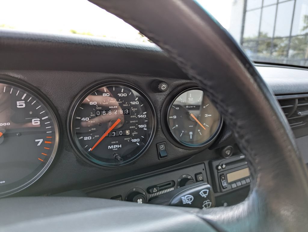 Used 1997 Porsche 911 Carrera RWD image 20