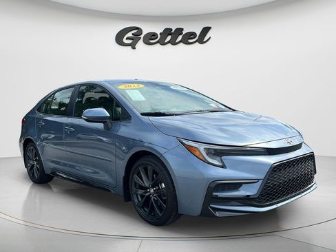 Used 2023 Toyota Corolla XSE FWD image 3
