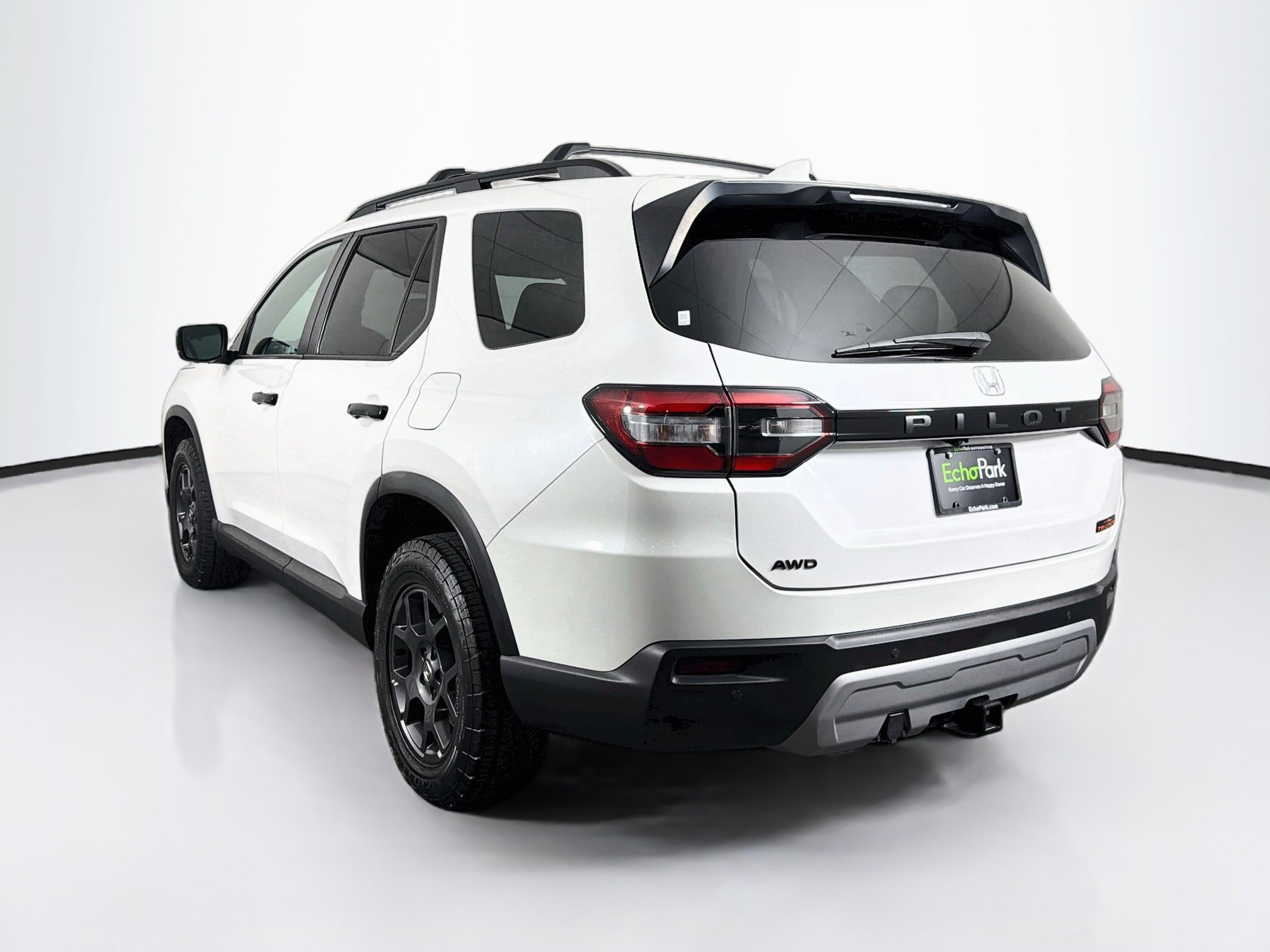 Used 2024 Honda Pilot TrailSport image 5