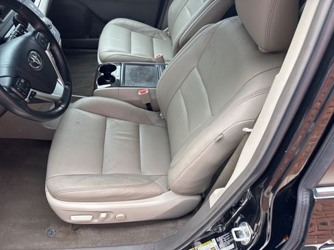 Used 2015 Toyota Sienna XLE AWD/4WD image 18