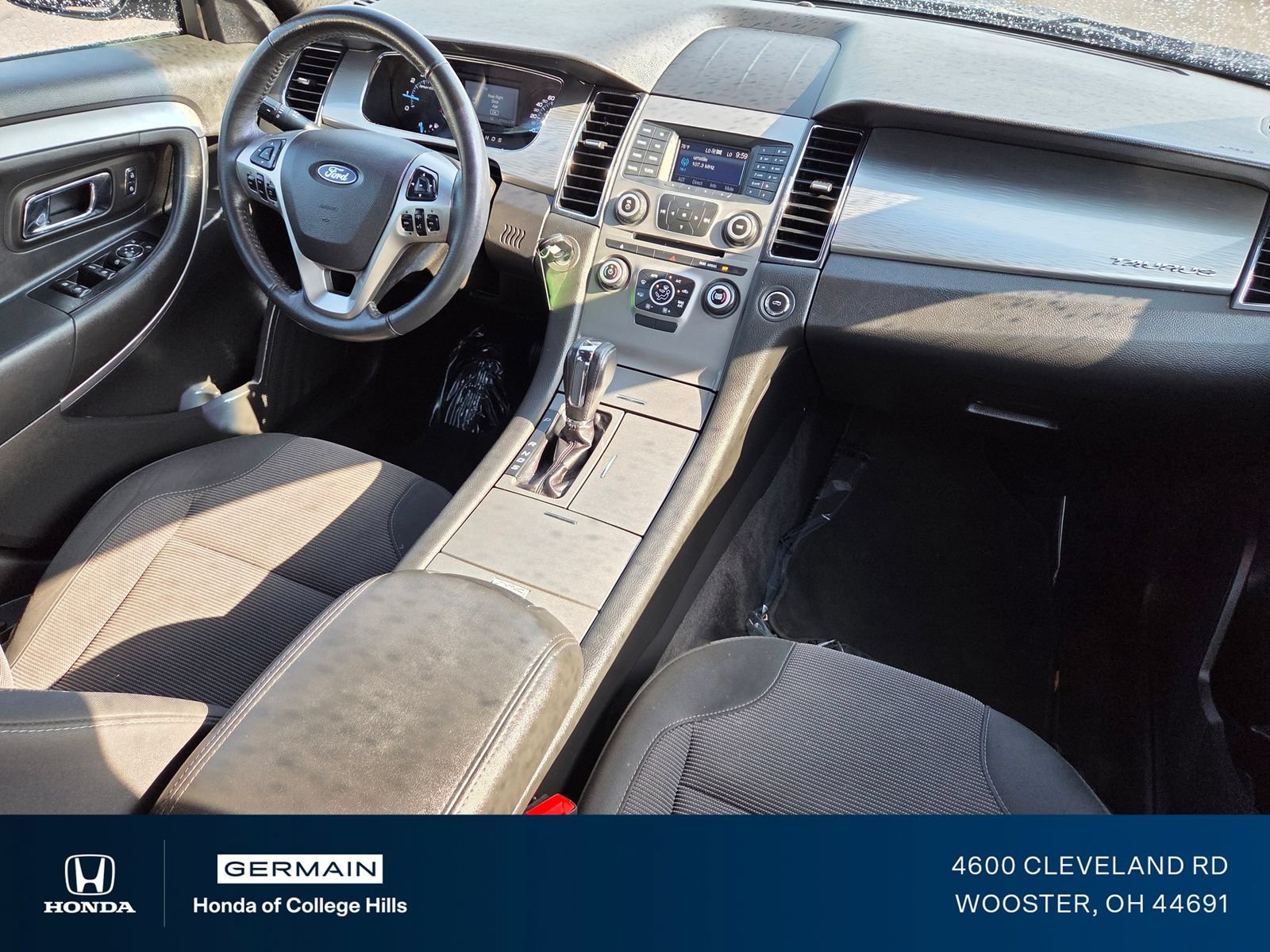 Used 2017 Ford Taurus SEL FWD image 23
