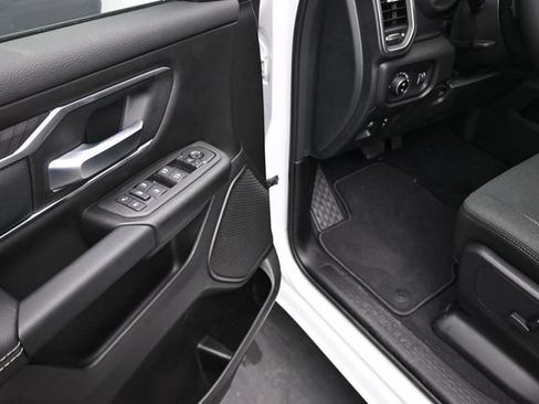 New 2026 RAM 1500 4x4 Crew Cab image 8