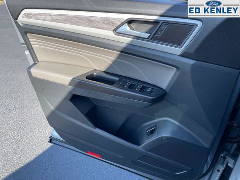 Used 2021 Volkswagen Atlas Cross Sport SE w/ Panoramic Sunroof Package image 18