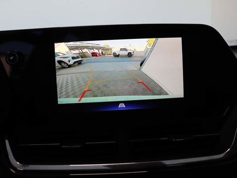 Used 2025 Chevrolet Trax ACTIV w/ Sunroof Package image 12