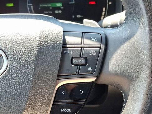 Used 2025 Toyota Camry SE w/ Convenience Package FWD image 21