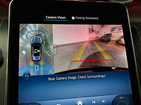 Used 2025 Mercedes-Benz GLC 300 4MATIC image 39