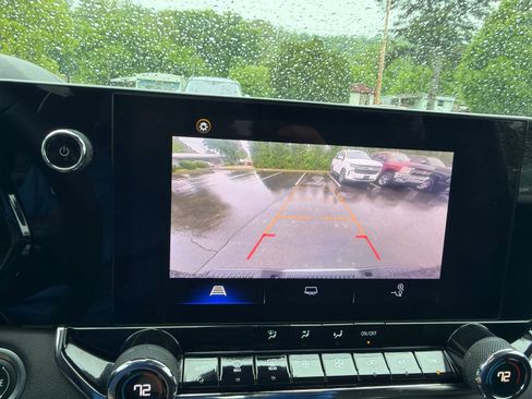 Used 2023 Chevrolet Colorado LT w/ LT Convenience Package AWD/4WD image 22