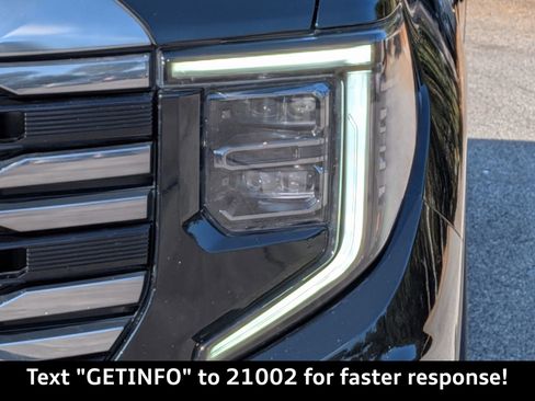 Used 2024 GMC Sierra 1500 AT4 w/ Technology Package image 10