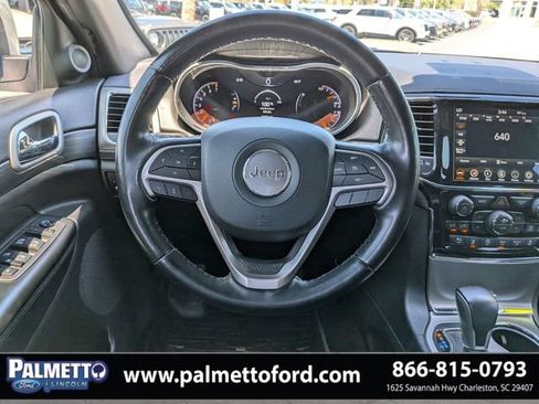 Used 2021 Jeep Grand Cherokee Laredo X AWD/4WD image 17