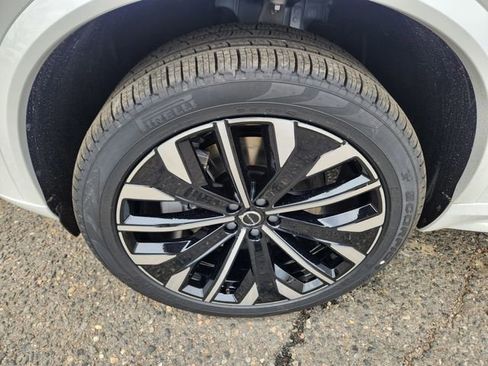 New 2026 Volvo XC90 T8 Ultra w/ Protection Package image 19