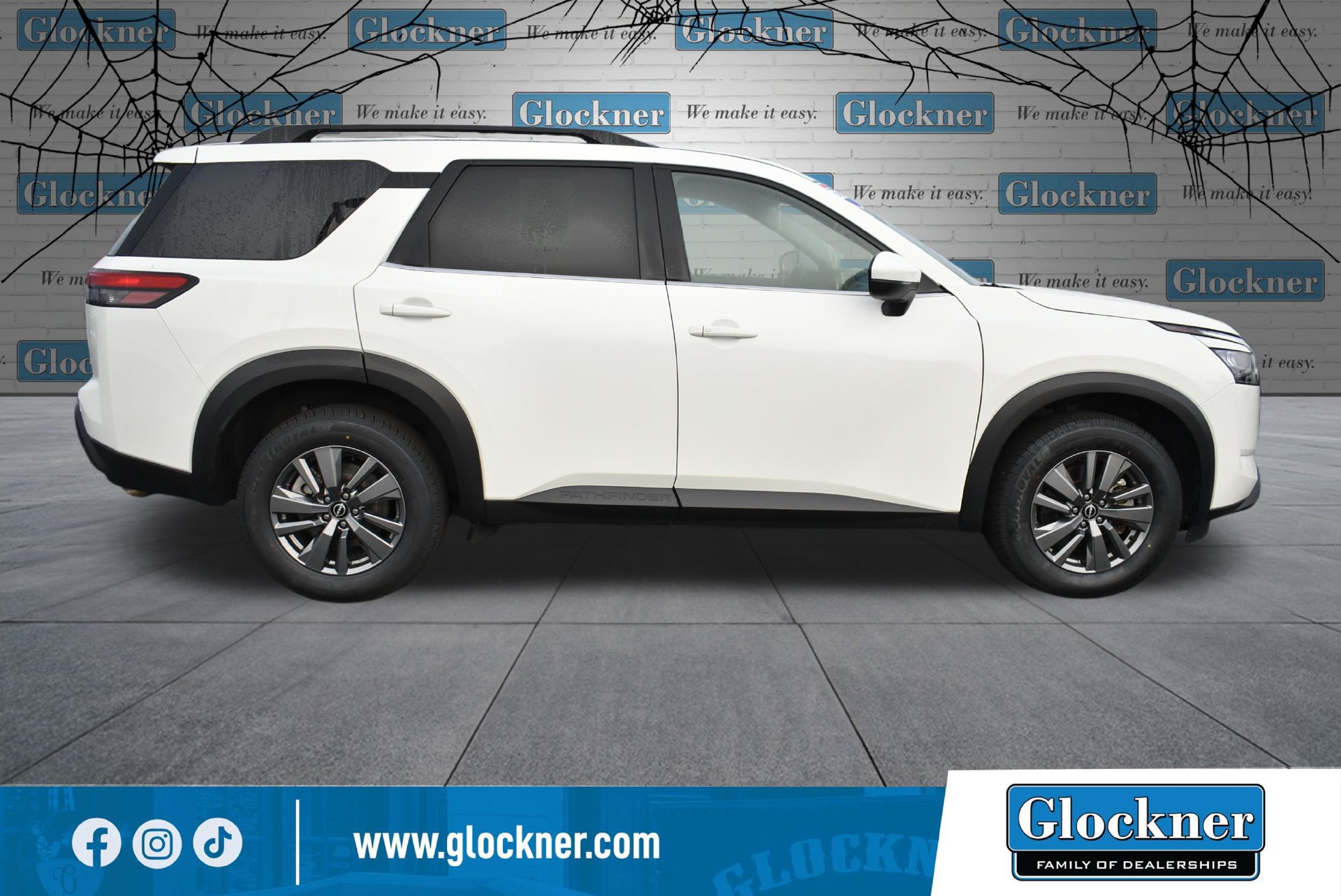 Used 2025 Nissan Pathfinder SV AWD/4WD image 4